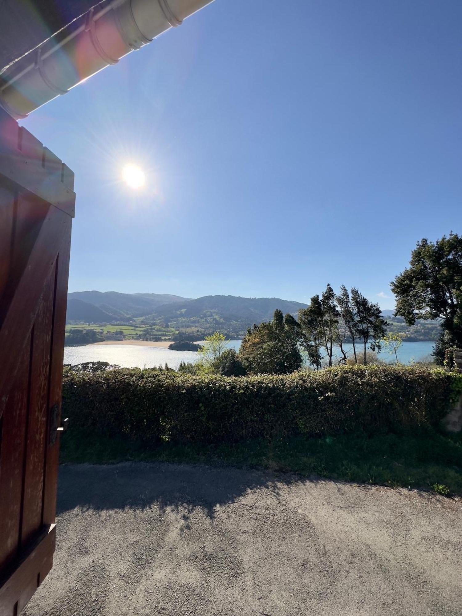 Kanala, Estupendas Vistas Al Urdaibai Canala Luaran gambar